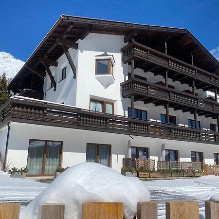 Quality Hosts Arlberg - Afoch Fei - Das Landhaus Санкт Антон ам Арлберг Екстериор снимка