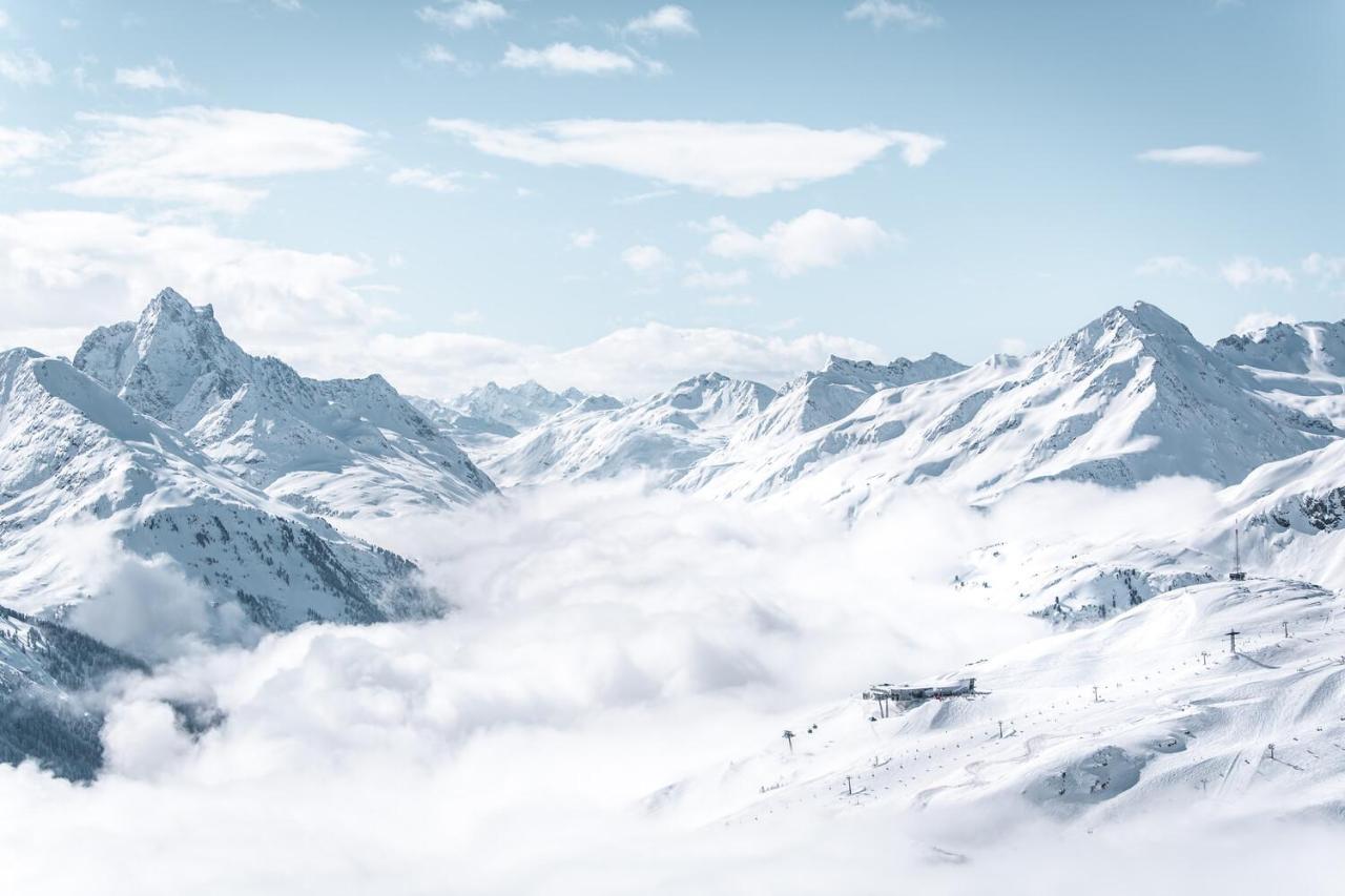Quality Hosts Arlberg - Afoch Fei - Das Landhaus Санкт Антон ам Арлберг Екстериор снимка