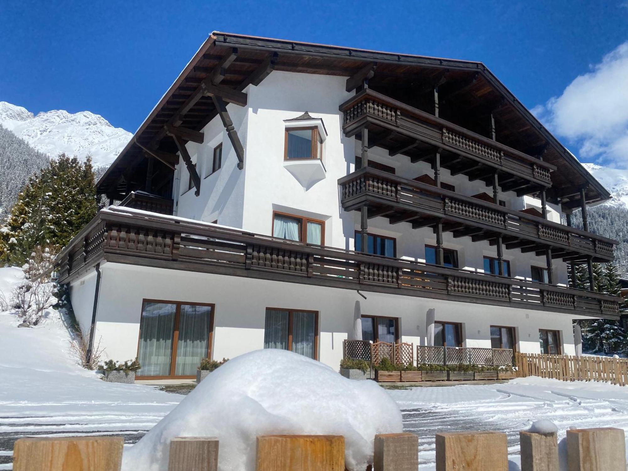 Quality Hosts Arlberg - Afoch Fei - Das Landhaus Санкт Антон ам Арлберг Екстериор снимка